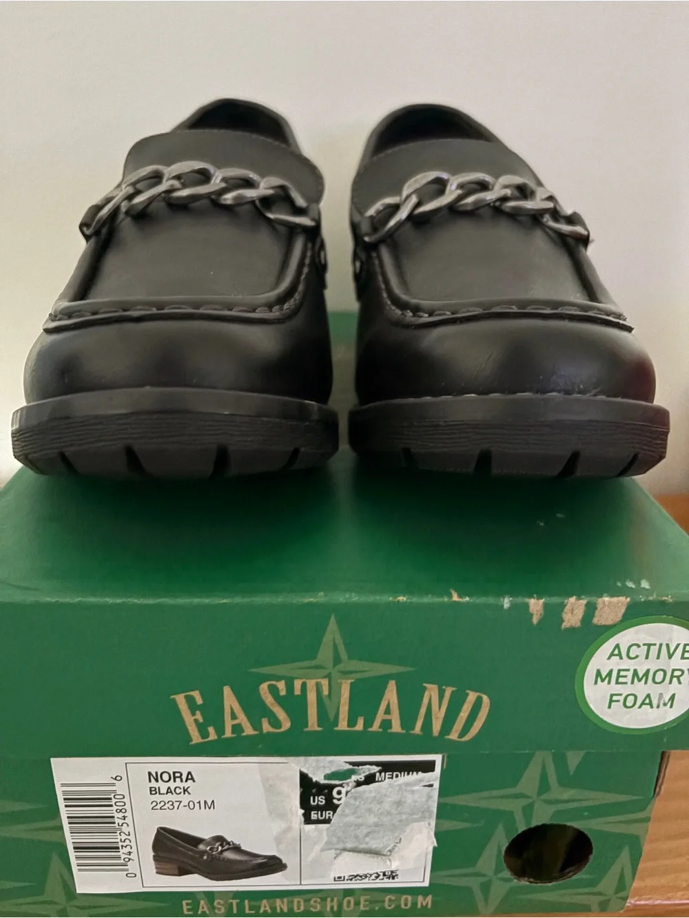 Eastland sleek black